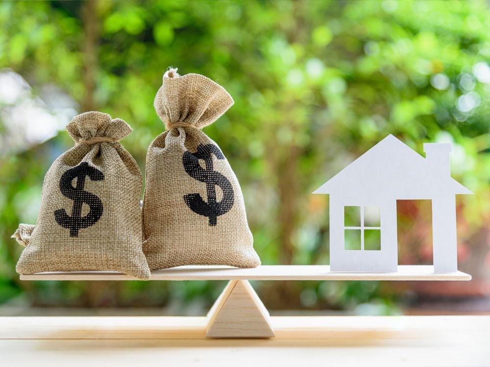 11 WAYS TO REDUCE YOUR HOME'S RUNNING COSTS